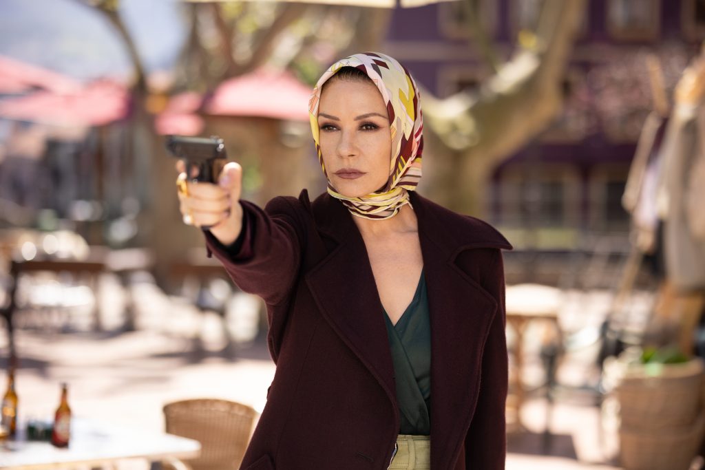 Catherine Zeta-Jones se convierte en el objetivo de siete asesinos en Kill Jackie, el nuevo thriller de HBO Max